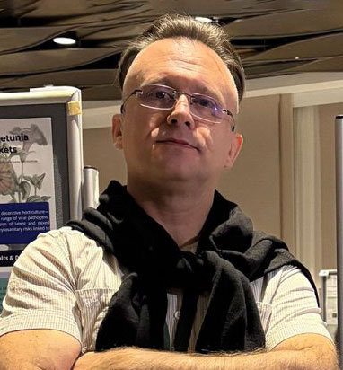 Dr. Nikola Staykov